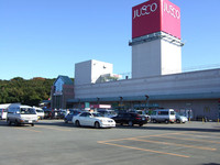 Medium_イオン阿児店　全景（一般駐車場）